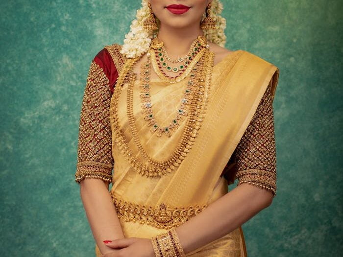 Top sarees,clothes and fashion accessories